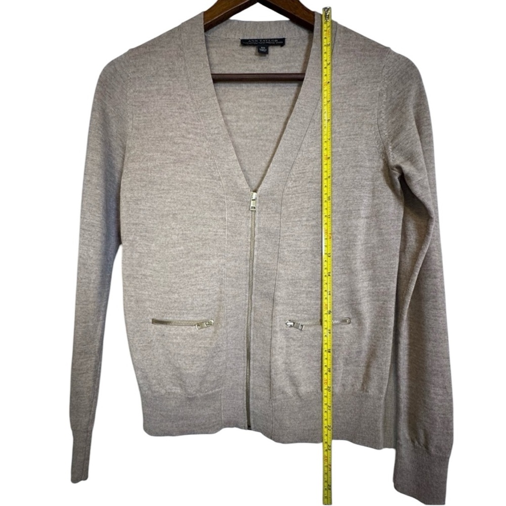Ann Taylor Long Sleeve Beige Sweater w/ Gold Zip Up and Pocket Details 100% Wool - Picture 11 of 16